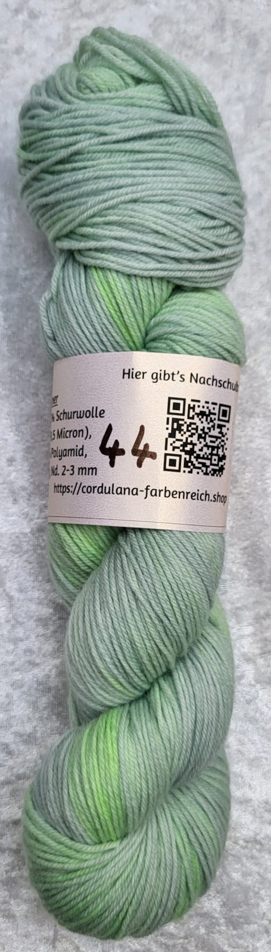 4-fach Sockenwolle: 75 % Schurwolle, 25 % Polyamid