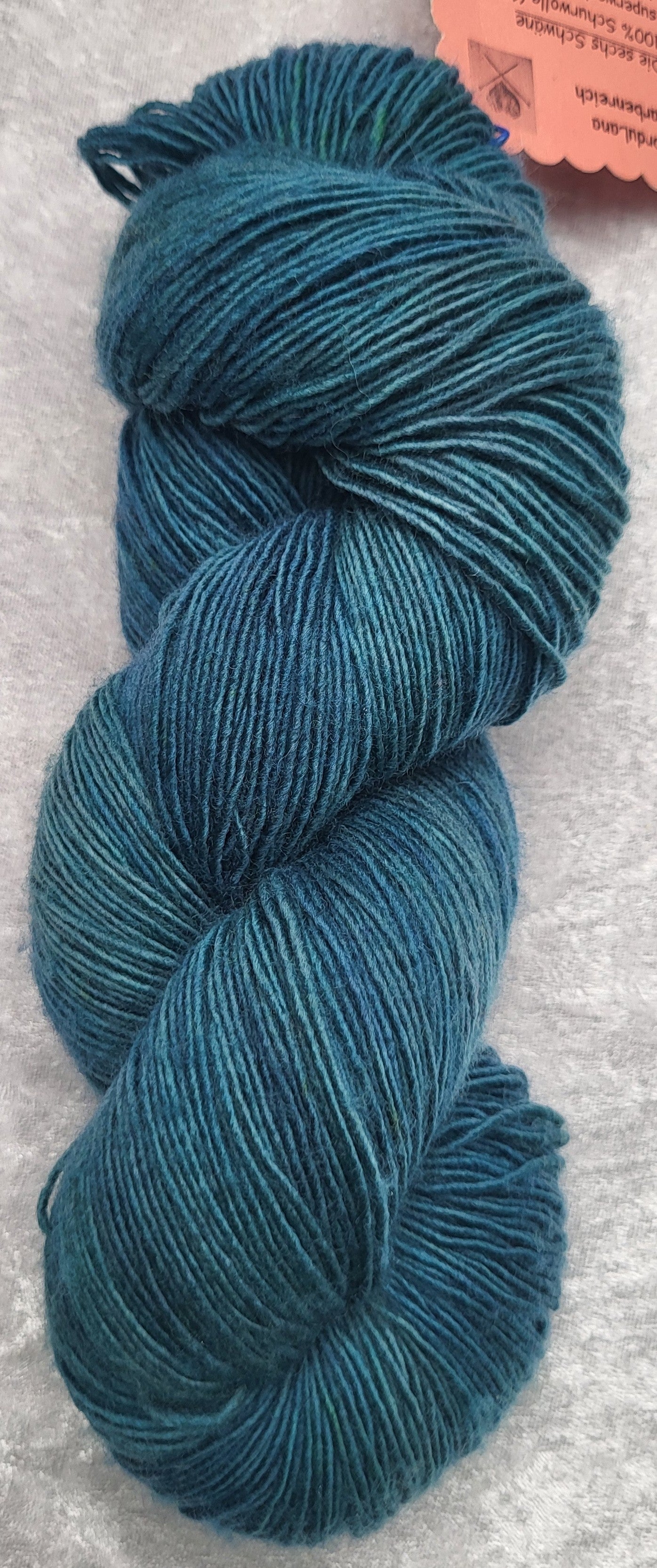 Single-Garn: 100 % Schurwolle