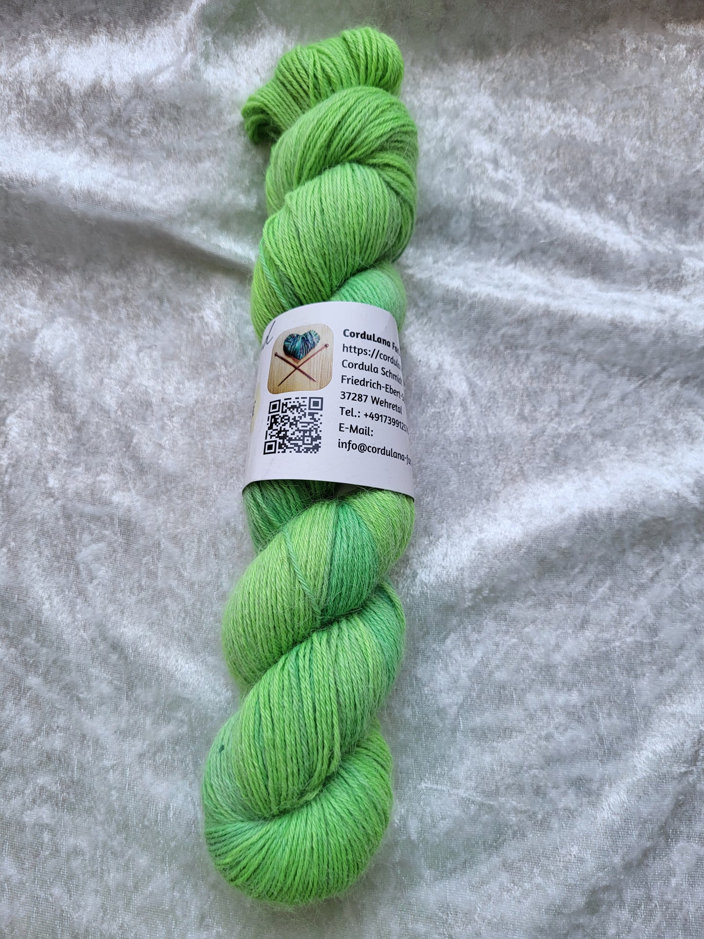 Der Mond: 100 % Tierhaar: Lama, ca. 400 m / 100 g