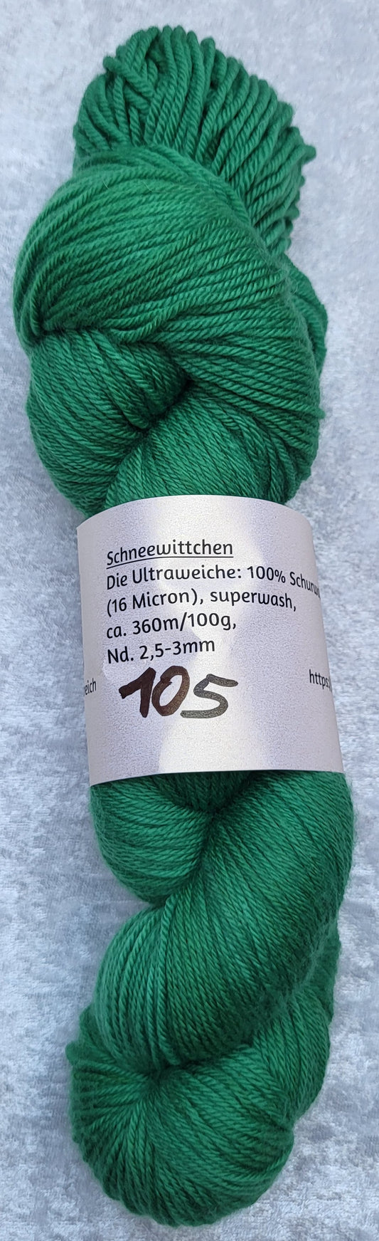 Schneewittchen: 100 % Schurwolle (16 Micron), superwash, ca. 360 m / 100 g