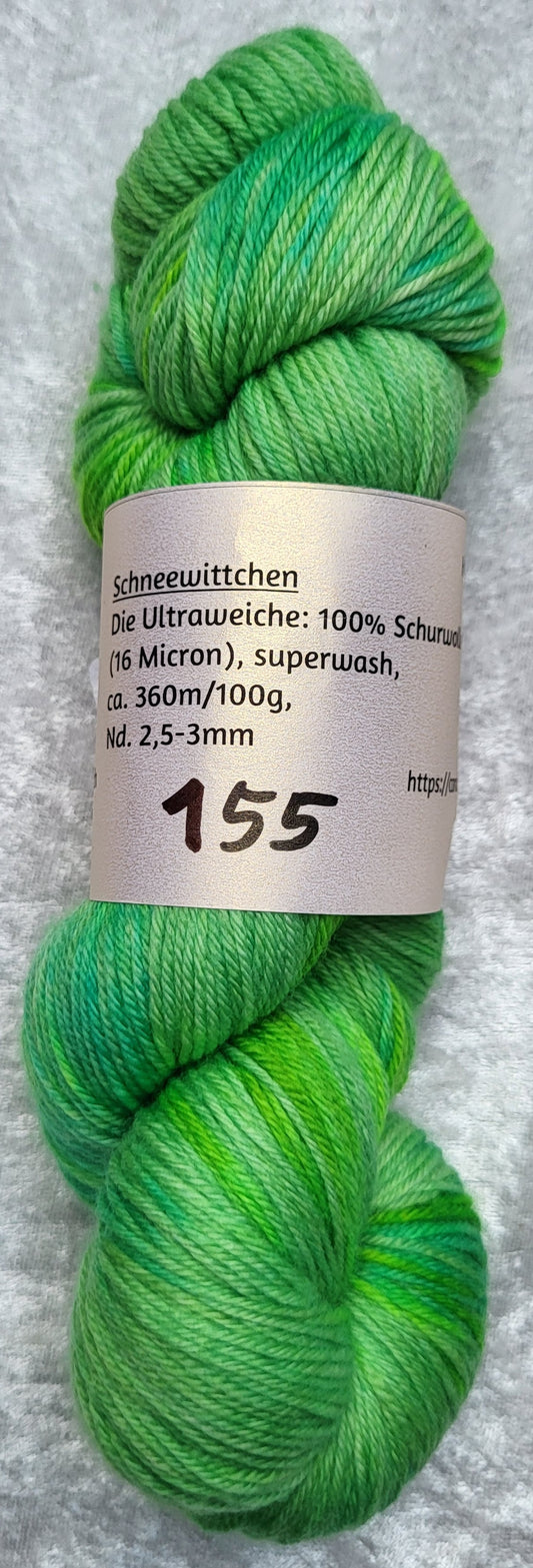 Schneewittchen: 100 % Schurwolle (16 Micron), superwash, ca. 360 m / 100 g